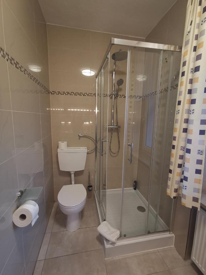 Haus Am Kurpark Hotel Garni 巴特施泰本 外观 照片