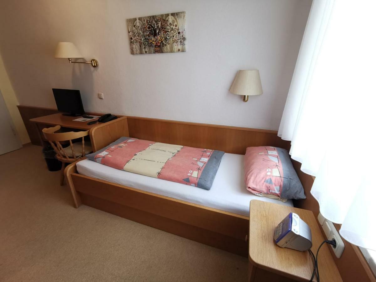 Haus Am Kurpark Hotel Garni 巴特施泰本 外观 照片
